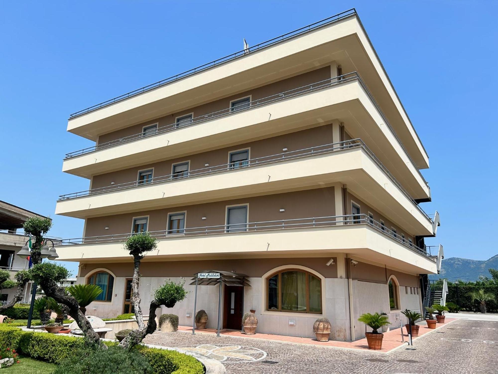 Hotel Maddaloni Tufino Exterior foto